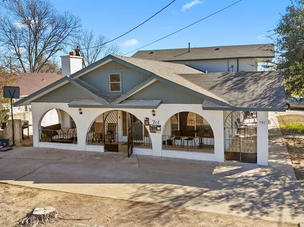 701 E 6th St, Del Rio, TX 78840