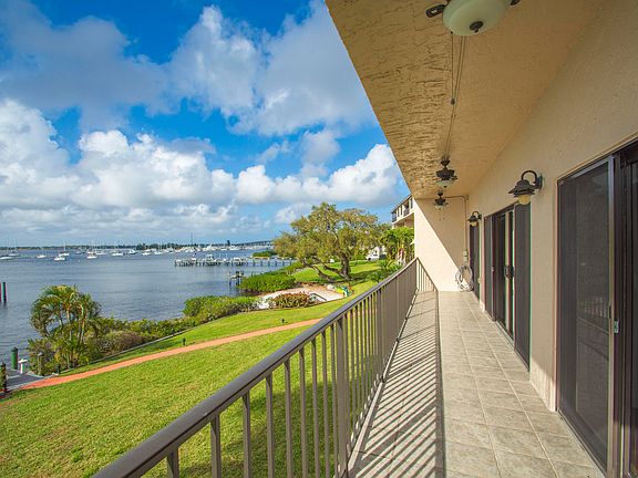 2nd image of 624 SW St. Lucie Crescent #206