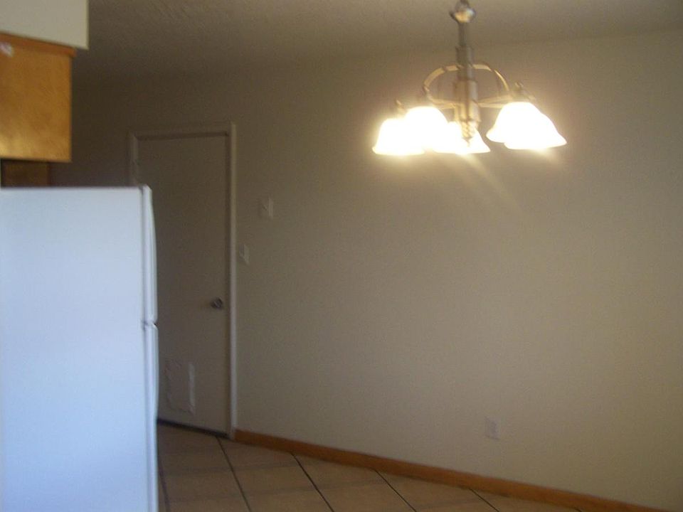 2nd image of 419 Fernandez St SE