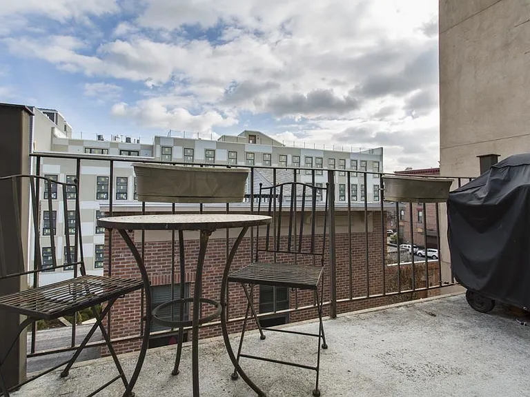 509 Monroe St #4R — Photo 13