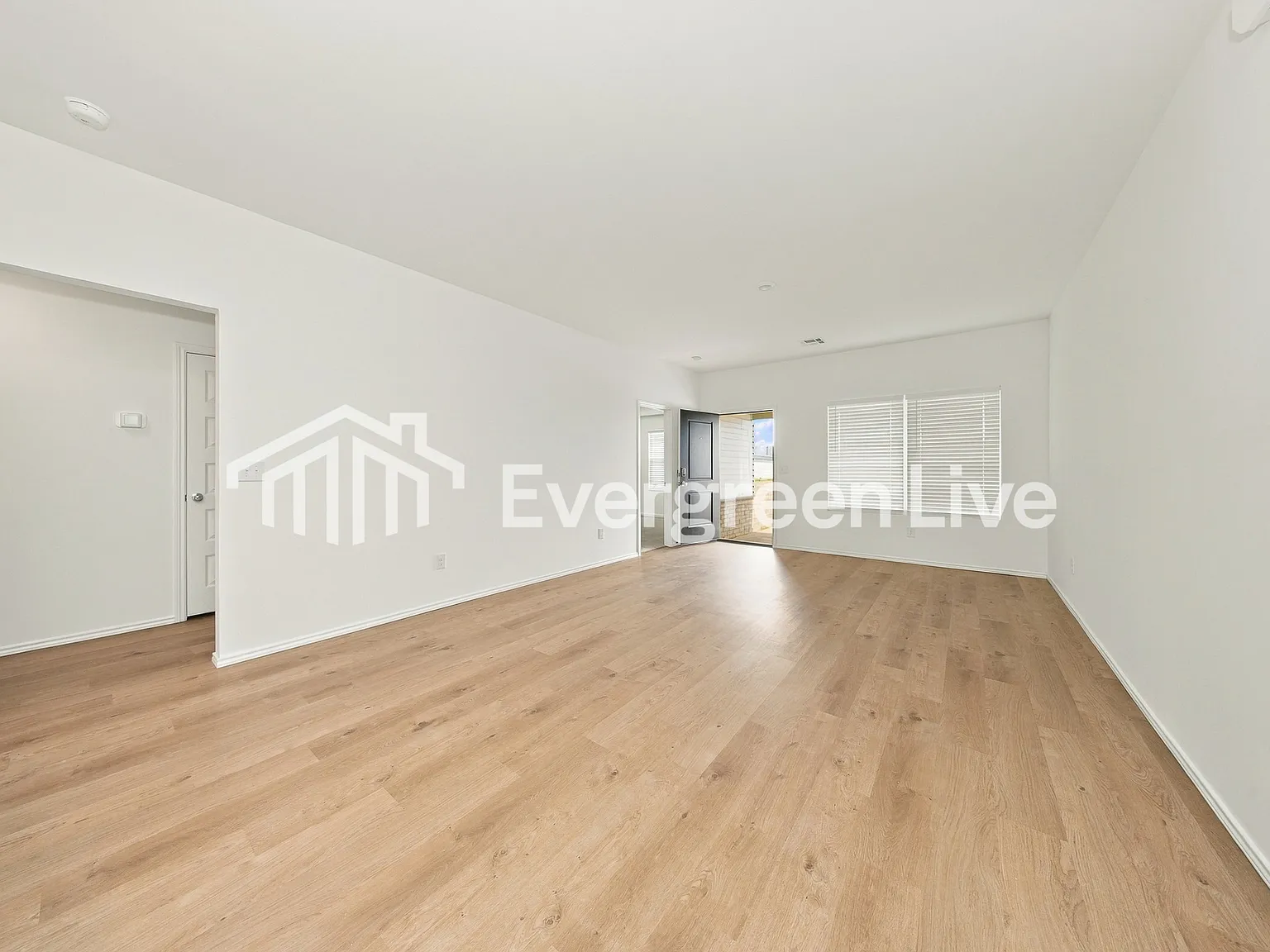 4 bed, 2.0 bath, 1470 sqft, $1,695 — Photo 4