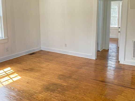 5th image of 183 Red Hill Loop Rd