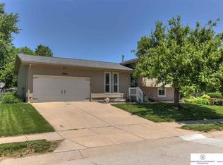 13802 Edna St, Omaha, NE 68138