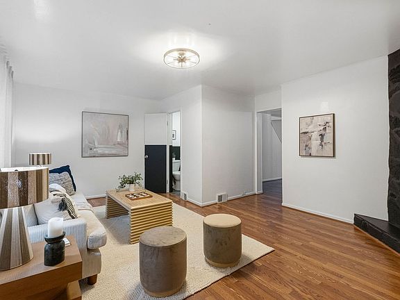 5th image of 1907 Fox Way