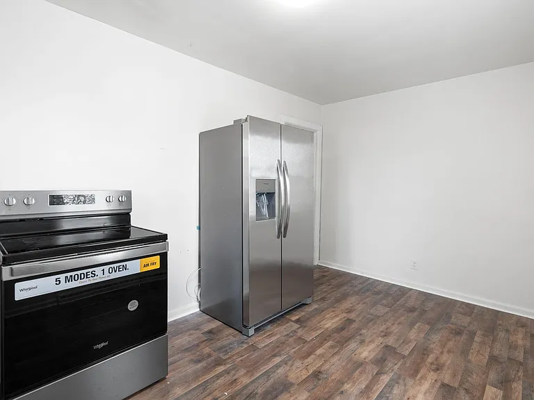 318 34th 1/2 St #A — Photo 6