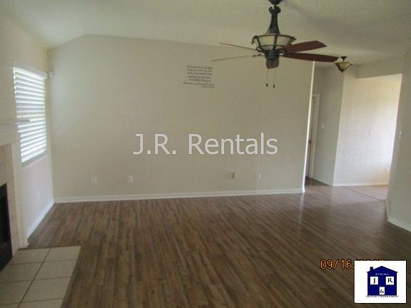 3rd image of 4205 Fawn Dr