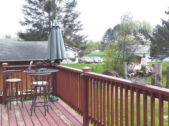 2nd image of 1211 Plattsburg St