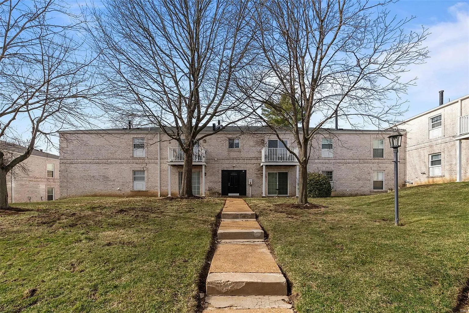 4353 Chateau De Ville Dr APT H photo 1