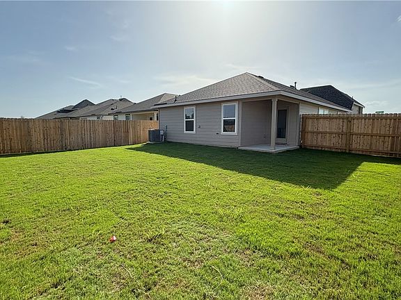 2nd image of 826 Coffee Mill Ln
