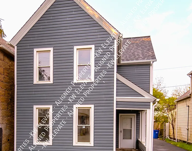 3211 W 90th St — Photo 1