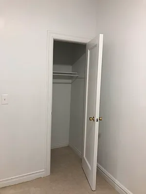 Rented by Universal Realty Group | media 10