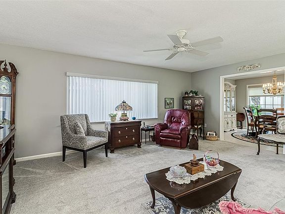 5th image of 651 Cottage Ln