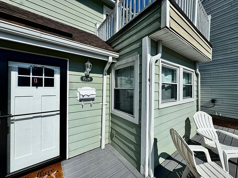 1509 Cypress Ave — Photo 6