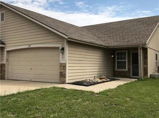 207 W 5th St, Edgerton, KS 66021