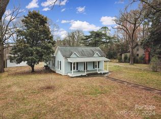 8509 University East Dr, Charlotte, NC 28213