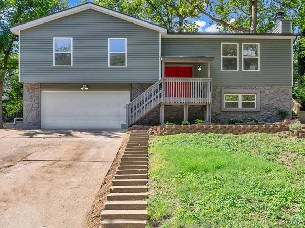 403 Montbrook Dr, O'Fallon, MO 63366