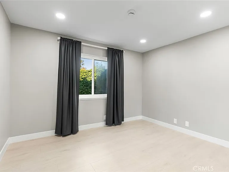 24746 Scott Ln — Photo 10