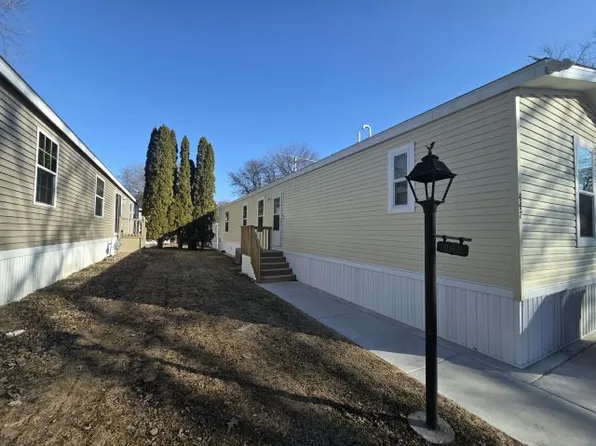 447 Warbler Ln #447, Madison, WI 53704