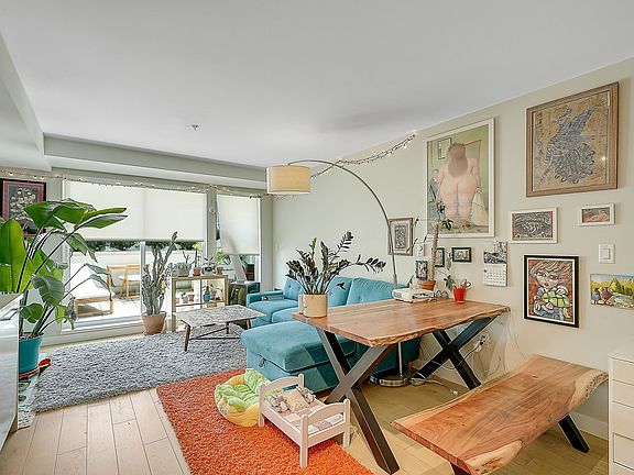4th image of 2508 Fraser St #210
