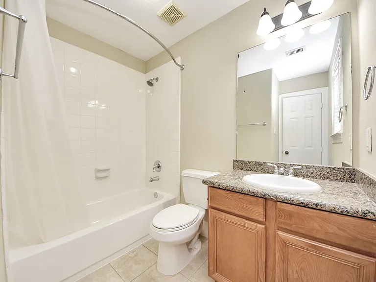 2119 Stuart St — Photo 8