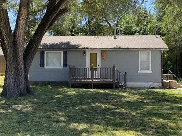 708 W Lyon St, Lyons, KS 67554