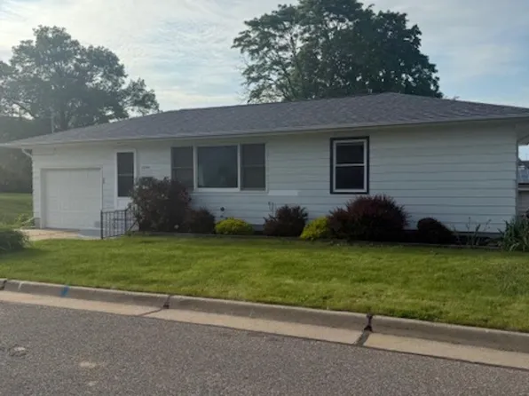 2204 Williams St, Burlington, IA 52601