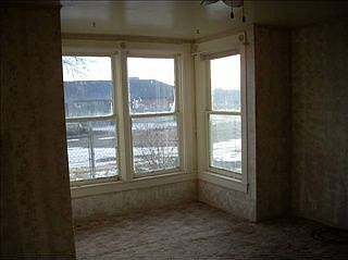 4th image of 105 Cottonwood Ave