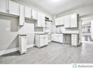 6815 S Loomis Blvd, Chicago, IL 60636