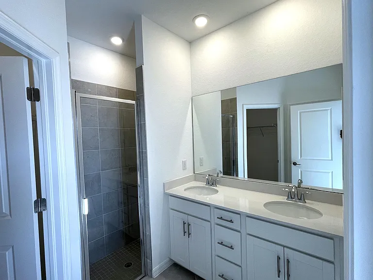 2007 Vermont Ln — Photo 10