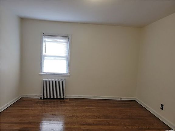 5th image of 116-09 Newburg St Unit 1