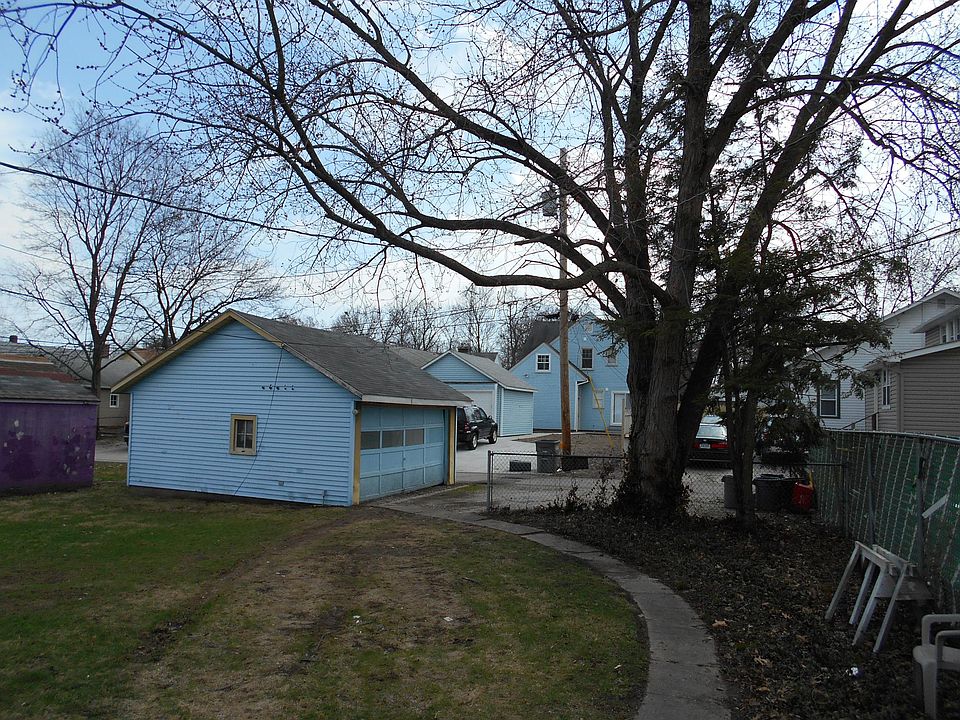 2nd image of 351 W Oak St