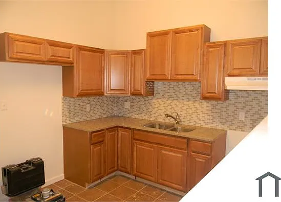 136 N Calaveras St — Photo 5