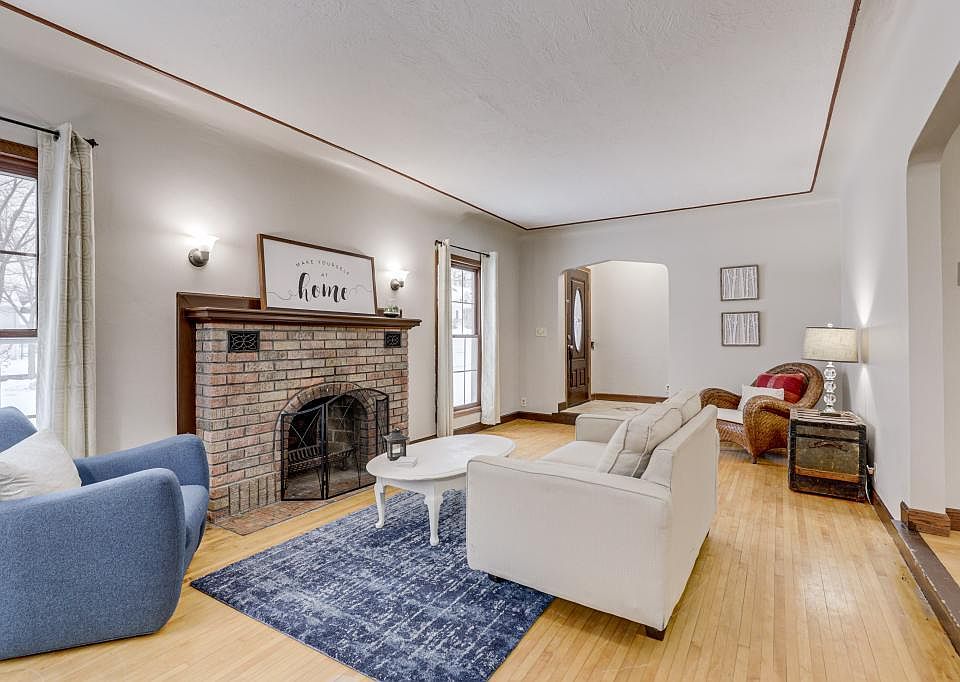 1st image of 3350 Irving Ave N