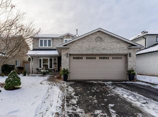 504 Mathewman Cres, Burlington, ON L7L5T3