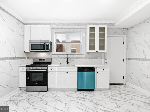 6220 W Girard Ave, Philadelphia, PA 19151