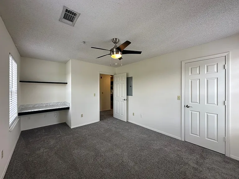 Hamilton at Turman Farms Apartments — Photo 23