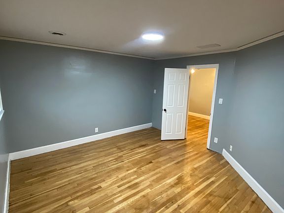 5th image of 89 North Dr #2