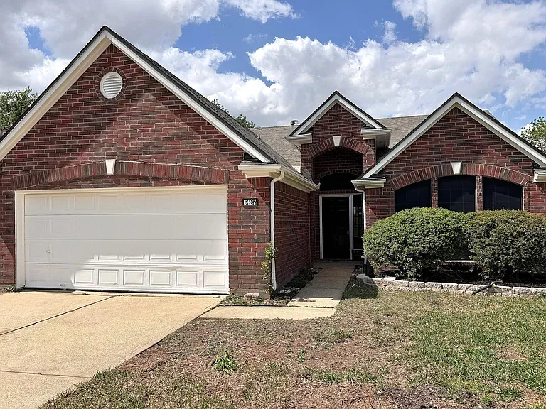 6427 Liberty Valley Dr — Photo 1