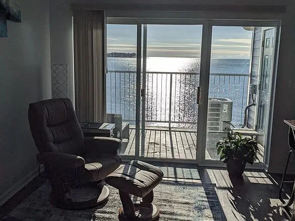 400 Swartz Ln Unit 304, Middle Bass, OH 43446