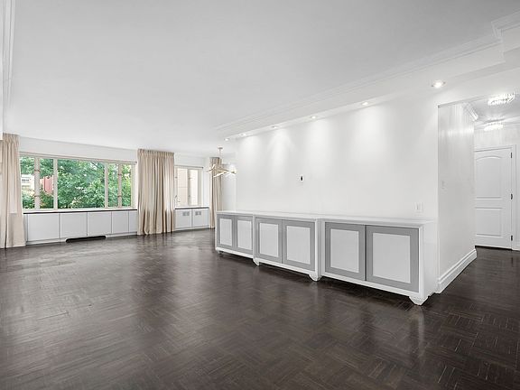 4th image of 166 E 63rd St APT 5A