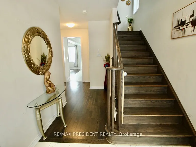 16 Peach St — Photo 20