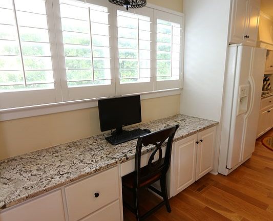 4th image of 306 Glen Oak Dr