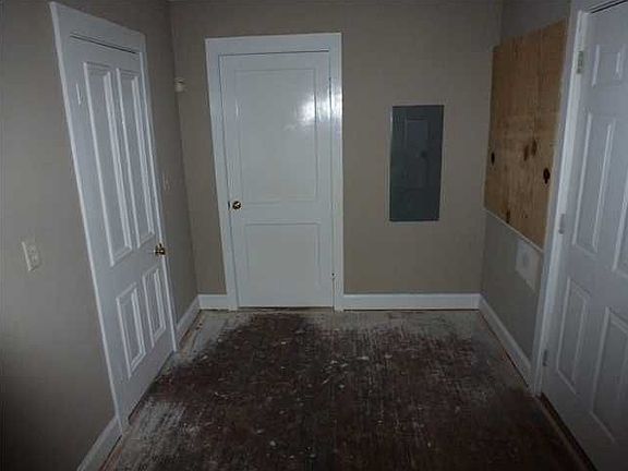 4th image of 1542 Lillian Ln