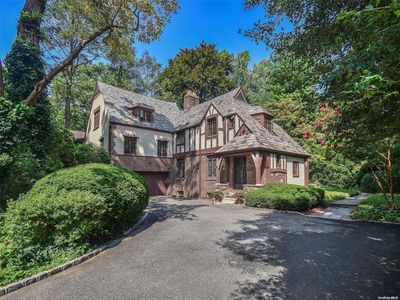 12 Hampton Road, Port Washington, NY, 11050