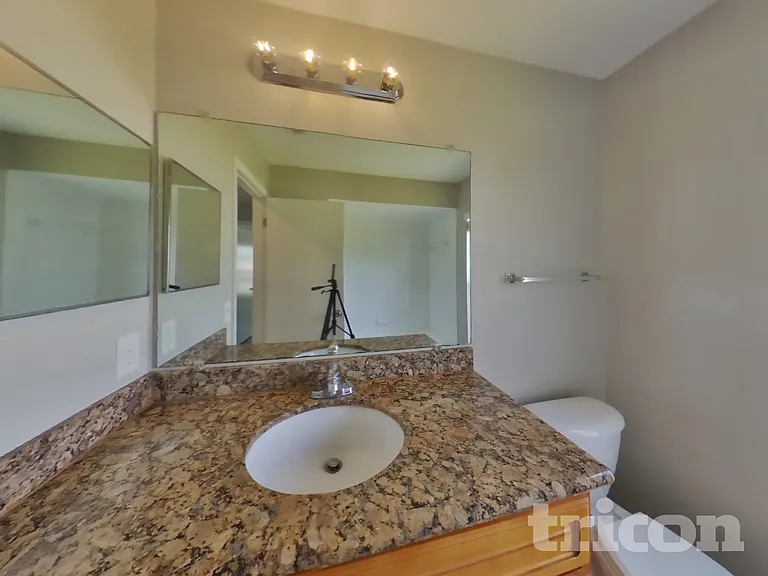 1020 Red Oak Cir — Photo 7