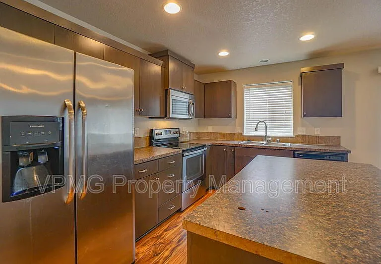 6117 NE 105th Ave — Photo 5