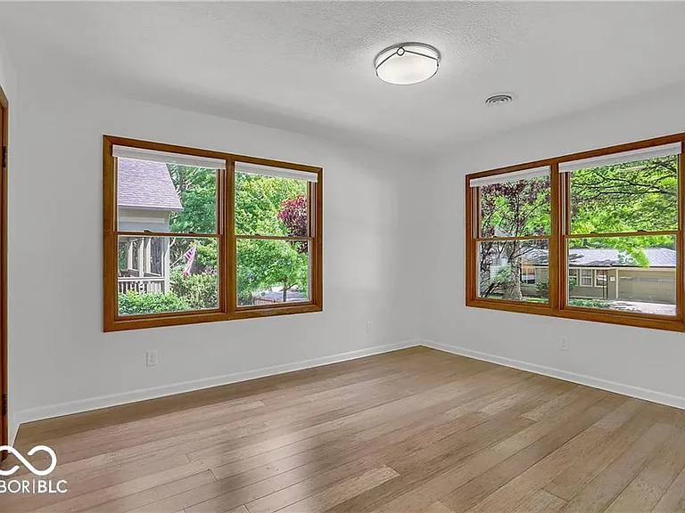 760 W Pine St — Photo 28