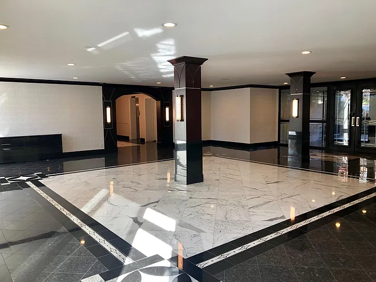 Fairfield Manor at Douglaston — Photo 10