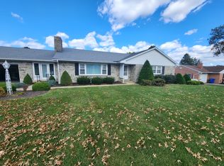 5 Birch Dr, Willow Street, PA 17584