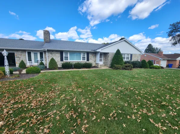 5 Birch Dr, Willow Street, PA 17584